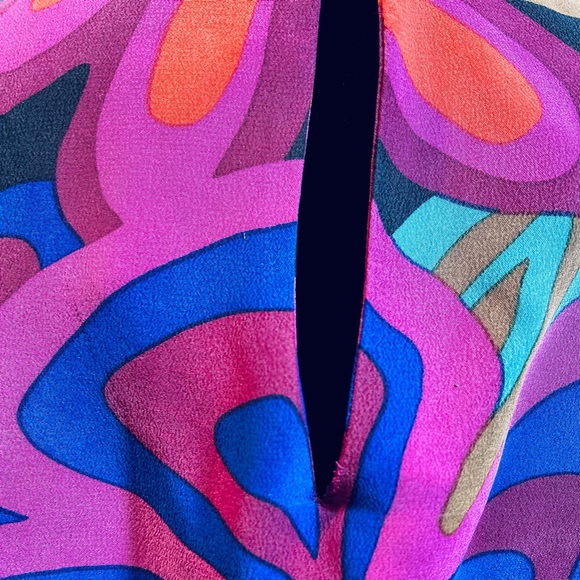 Vintage (?) Silk Floral Boho Colorful Short Sleeve Top Anthro Marimekko Style - Picture 8 of 10